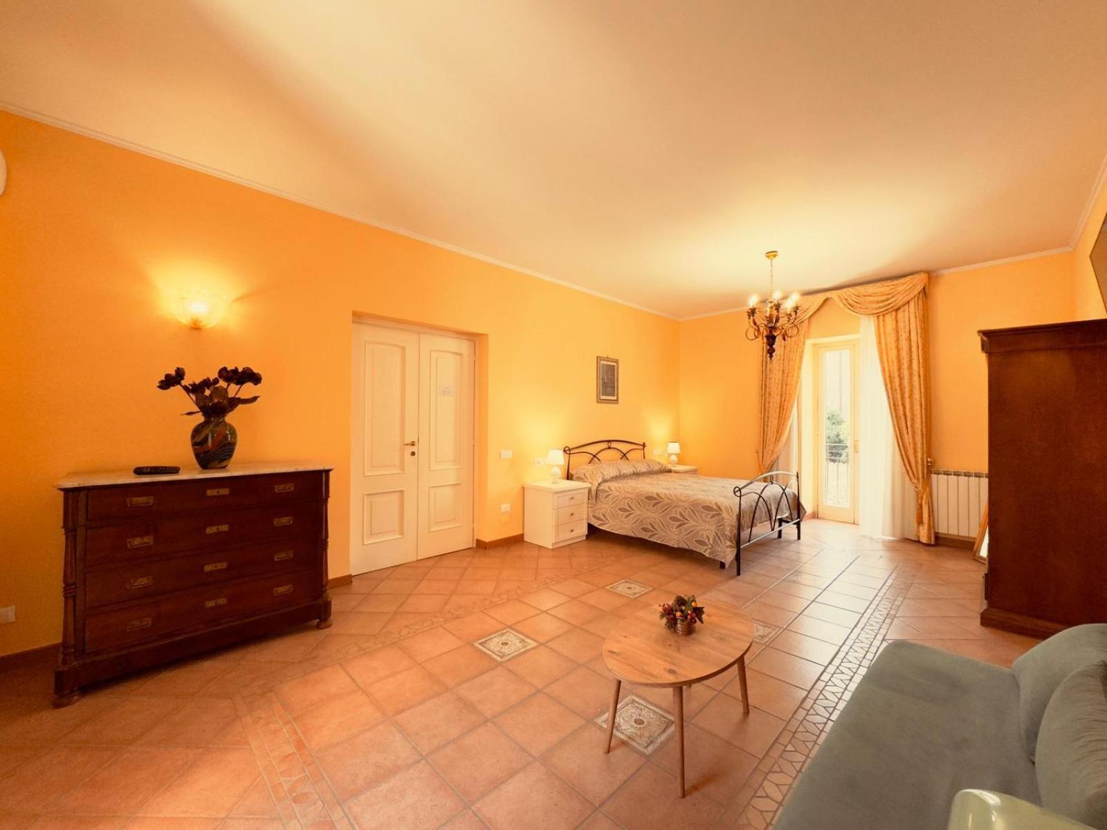 Casa Pepe - Fondi Vertice Rooms Exteriör bild