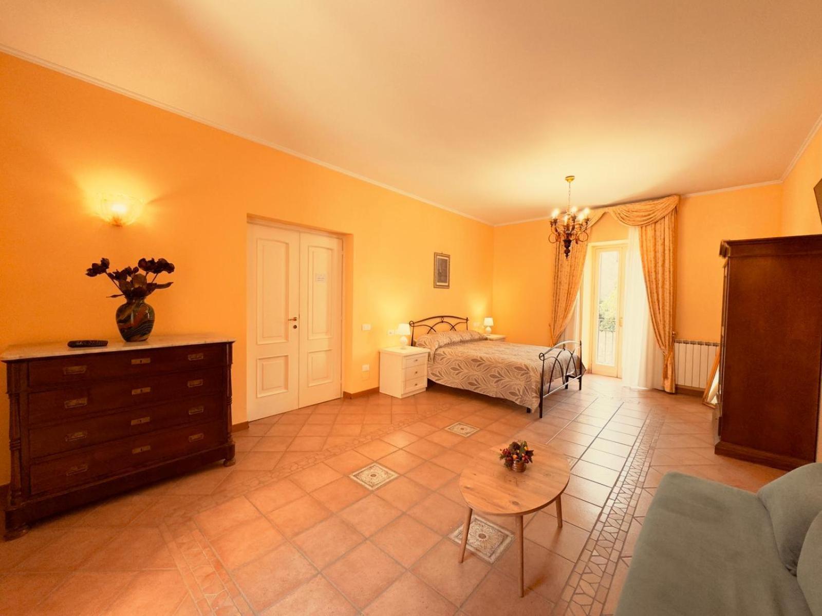 Casa Pepe - Fondi Vertice Rooms Exteriör bild