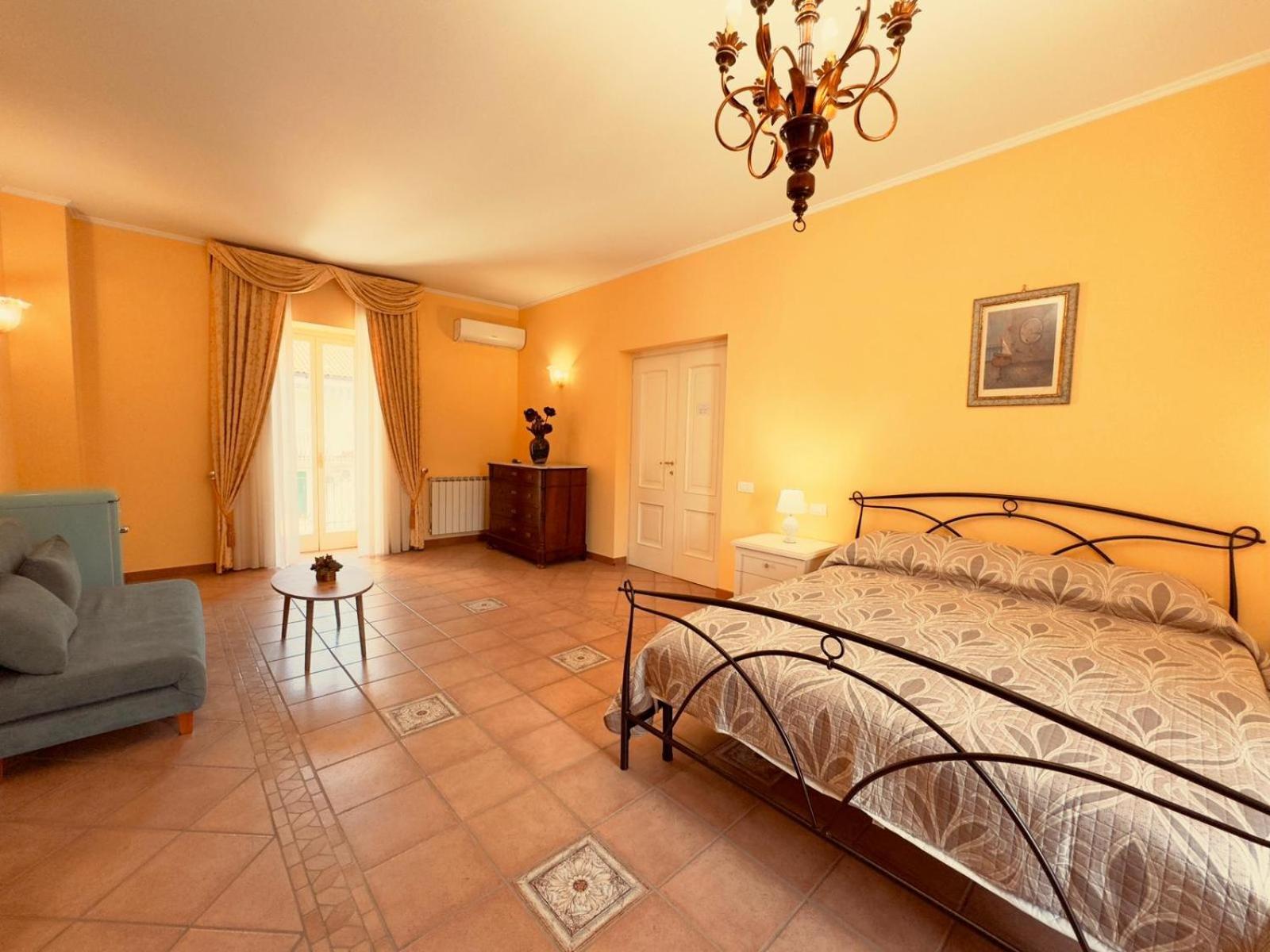 Casa Pepe - Fondi Vertice Rooms Exteriör bild