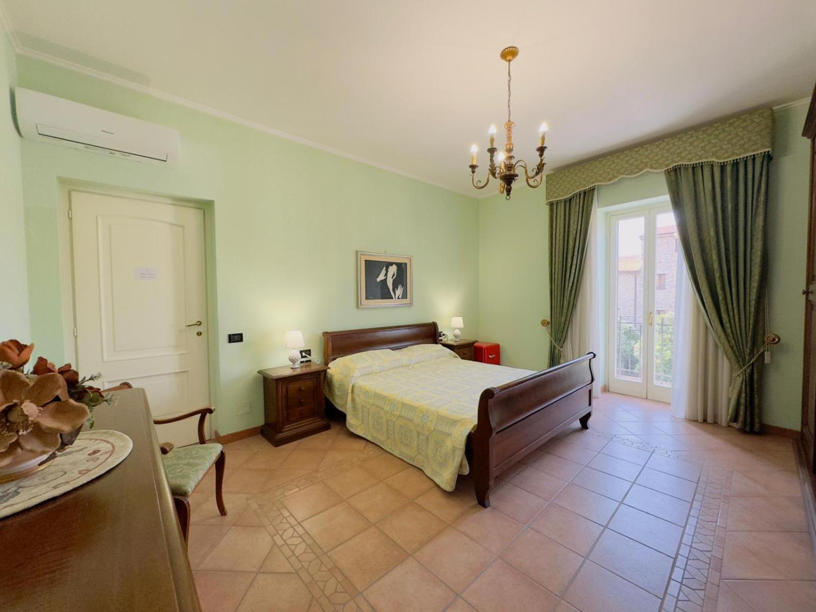 Casa Pepe - Fondi Vertice Rooms Exteriör bild