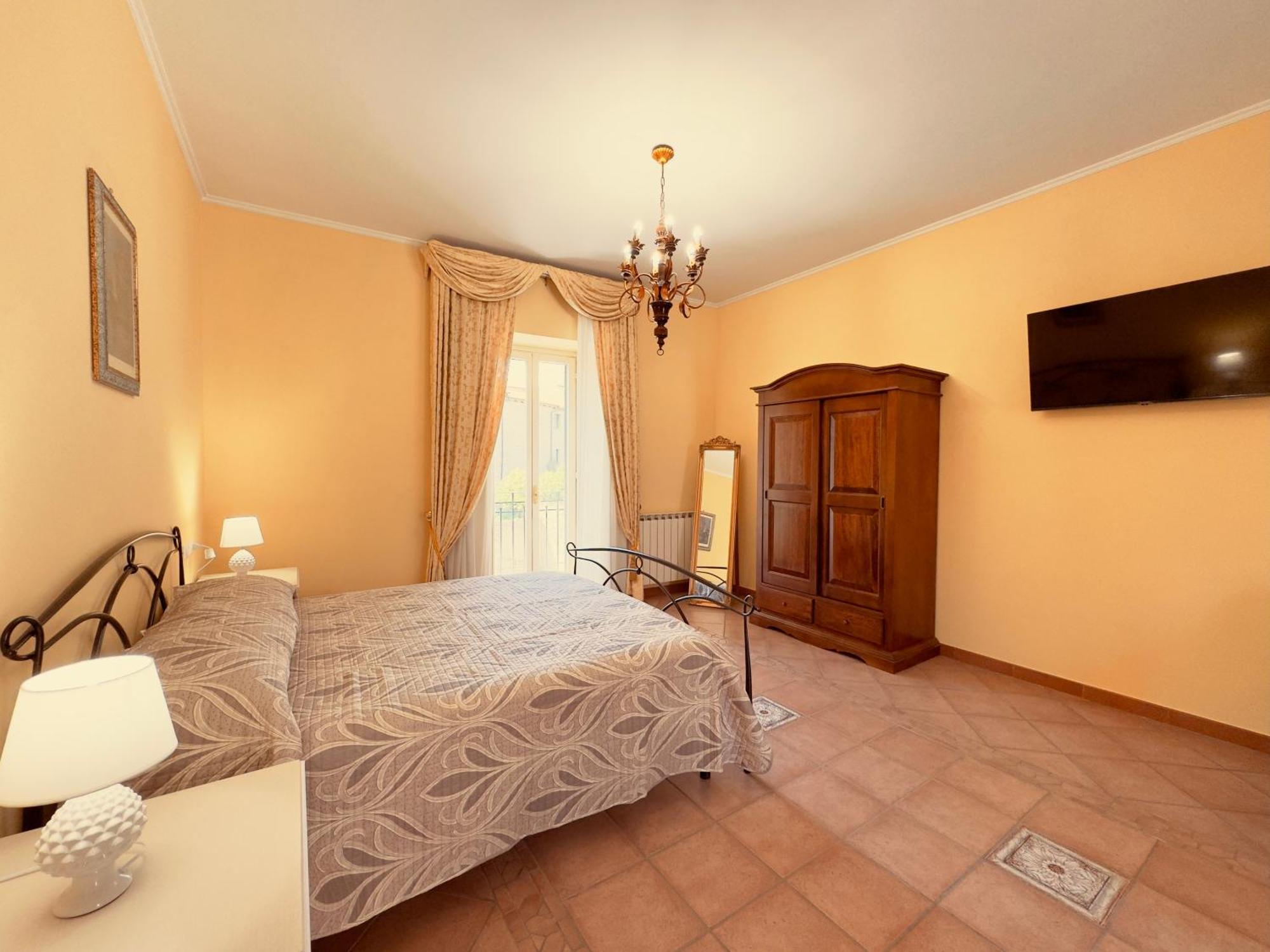 Casa Pepe - Fondi Vertice Rooms Exteriör bild