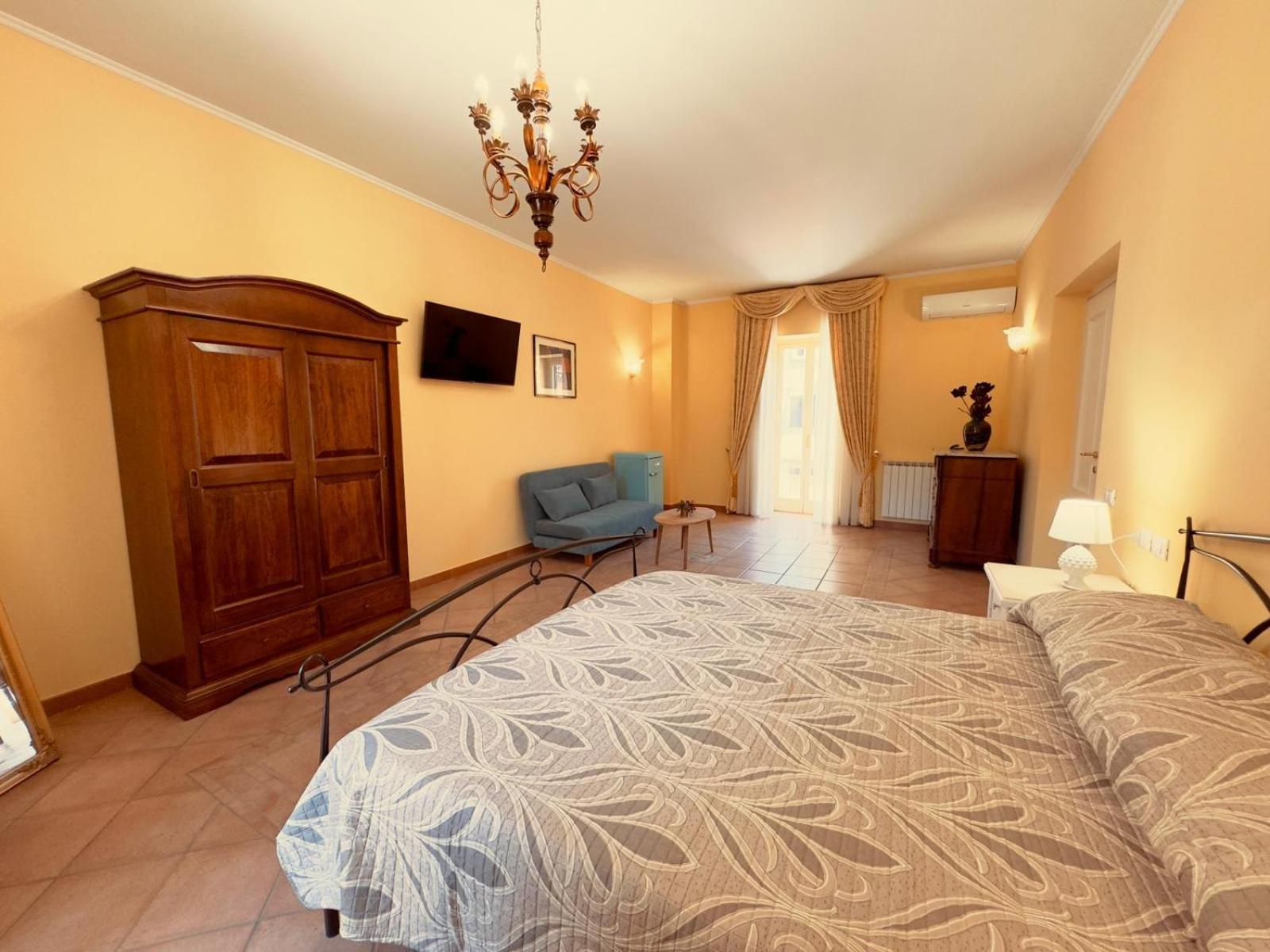 Casa Pepe - Fondi Vertice Rooms Exteriör bild