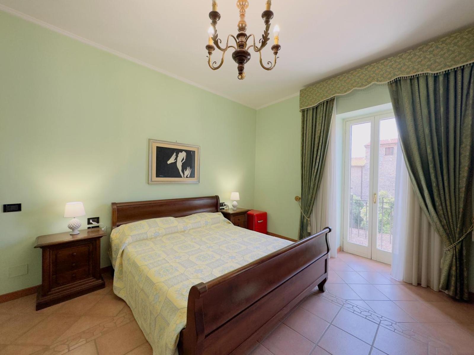 Casa Pepe - Fondi Vertice Rooms Exteriör bild