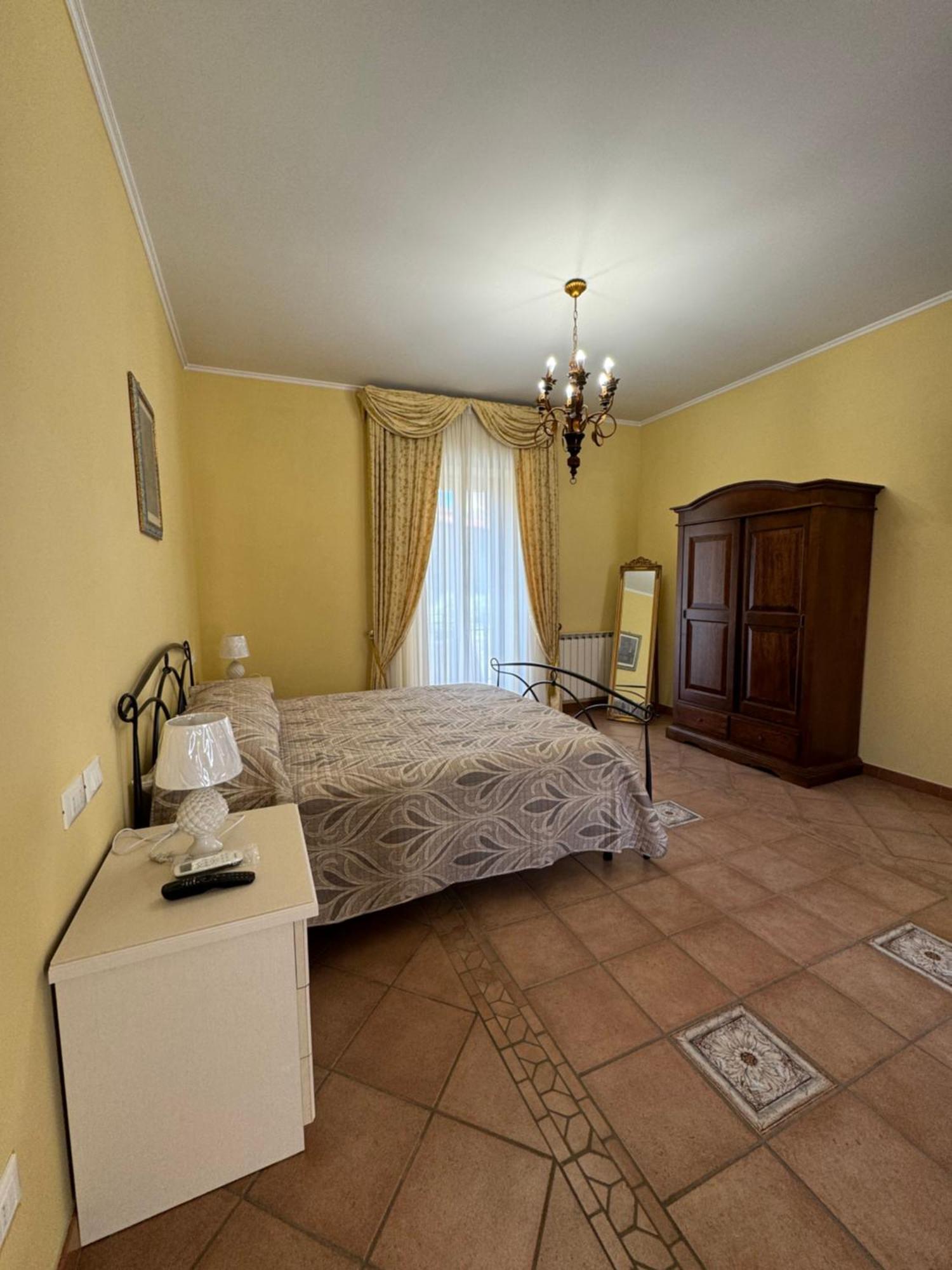 Casa Pepe - Fondi Vertice Rooms Exteriör bild